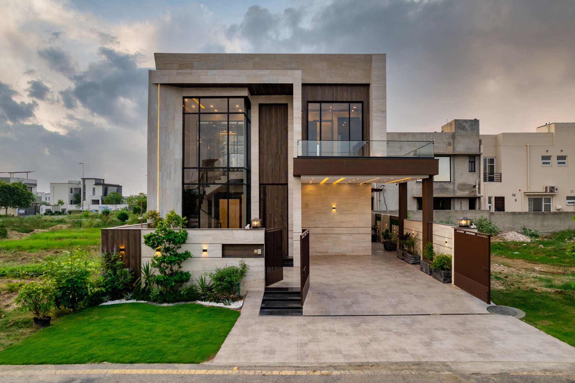 2090 U Phase 7 DHA -12